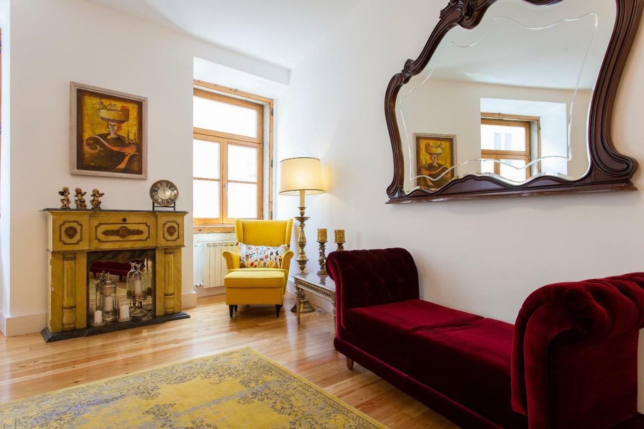 Chiado 4-Bedroom Flat Лиссабон Экстерьер фото