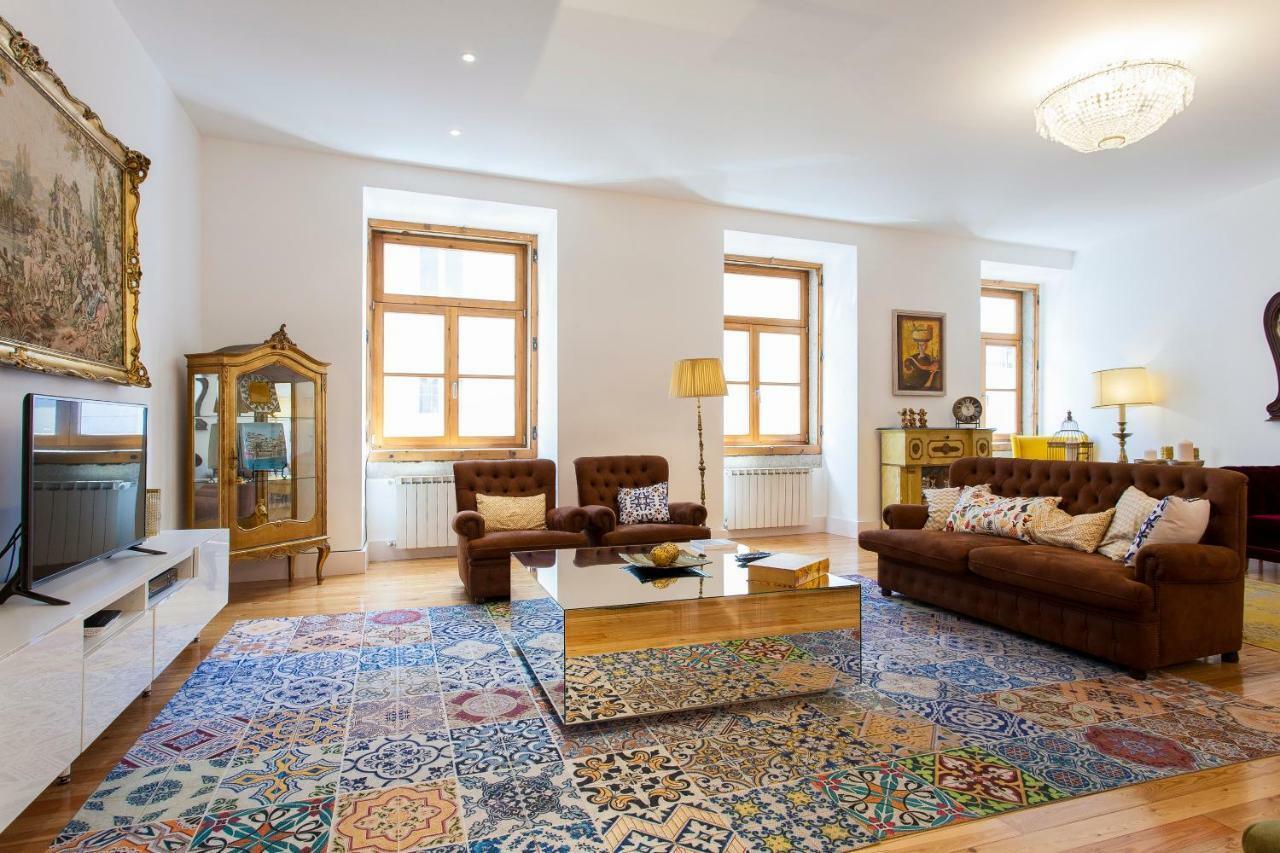 Chiado 4-Bedroom Flat Лиссабон Экстерьер фото