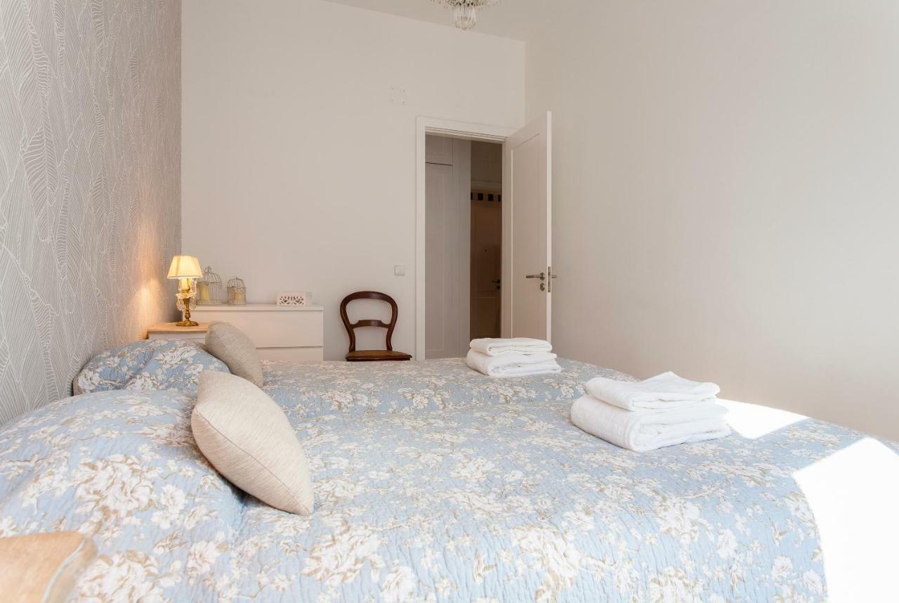 Chiado 4-Bedroom Flat Лиссабон Экстерьер фото