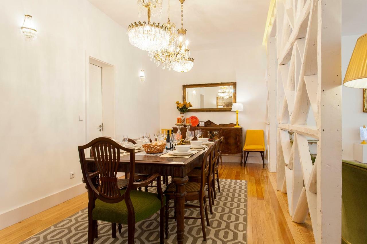 Chiado 4-Bedroom Flat Лиссабон Экстерьер фото