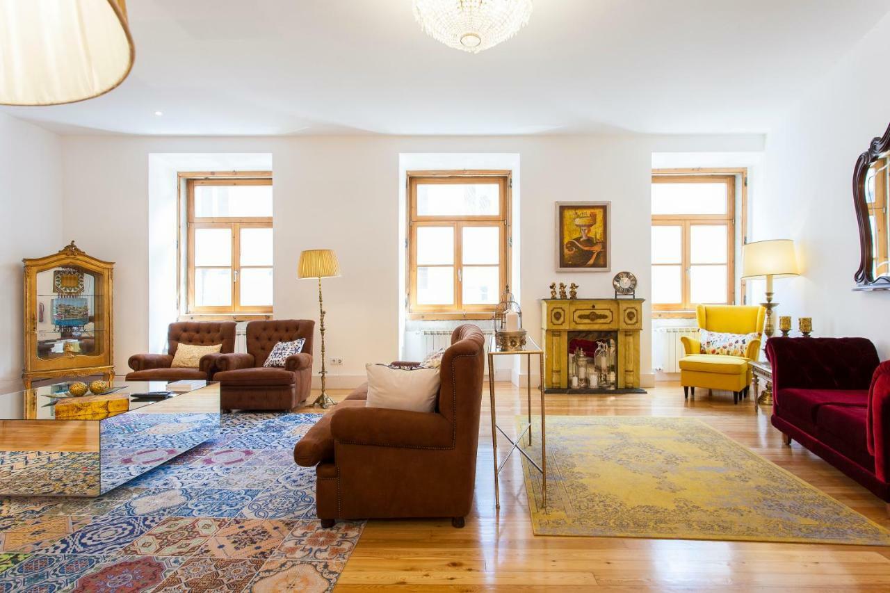 Chiado 4-Bedroom Flat Лиссабон Экстерьер фото