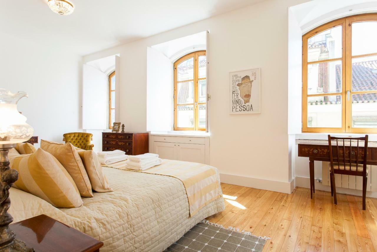 Chiado 4-Bedroom Flat Лиссабон Экстерьер фото