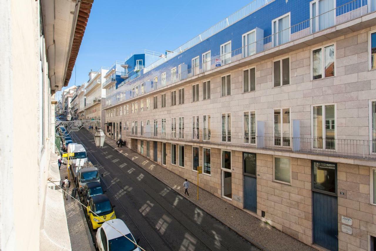 Chiado 4-Bedroom Flat Лиссабон Экстерьер фото